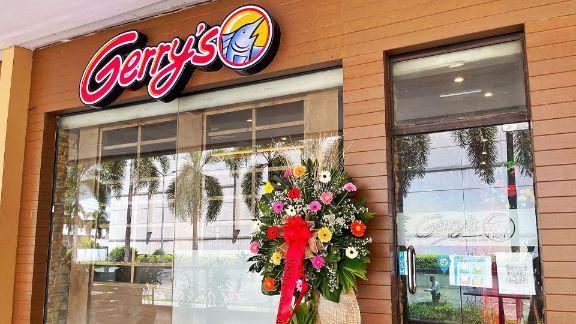 Gerry&#039;s Grill (Reopening)-221