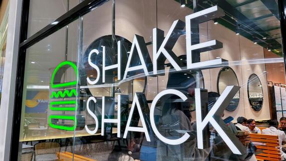 NOW OPEN: Shake Shack-371