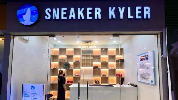 NOW OPEN: Sneaker Kyler-518