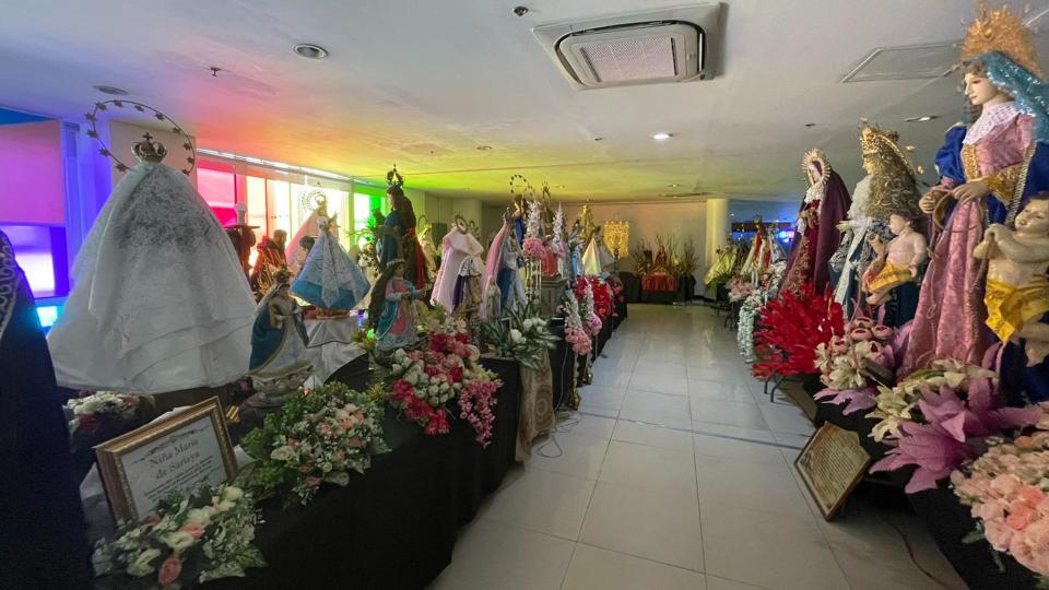 Araneta City opens Santo Rosario exhibit in Farmers Plaza 